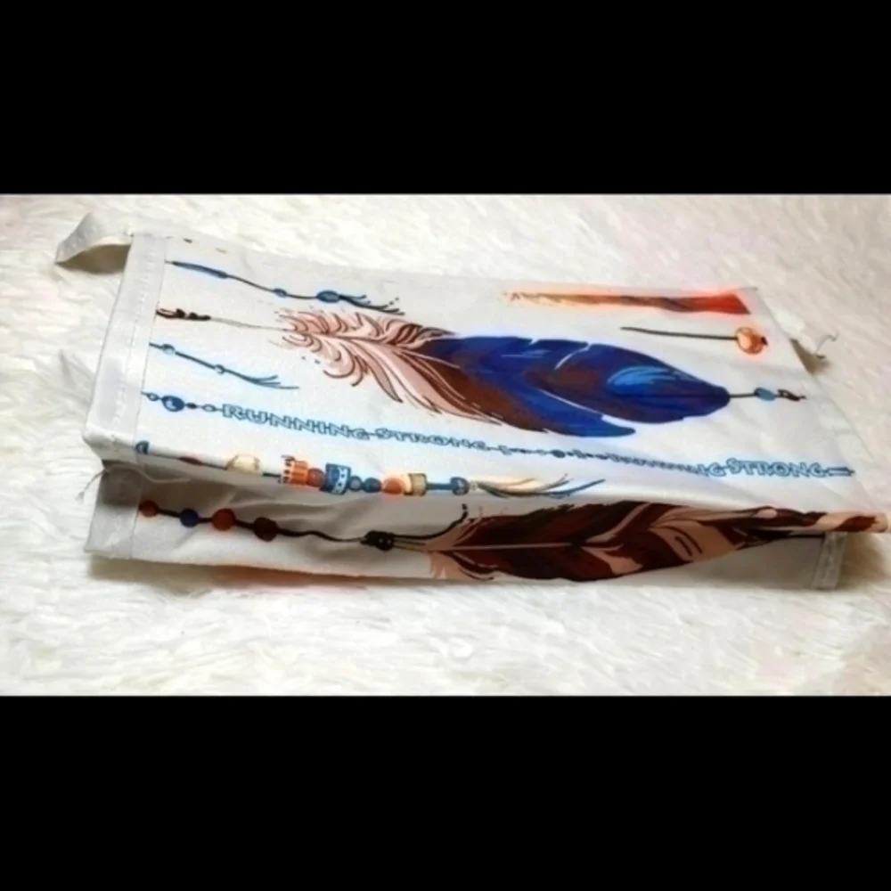 🛍Vintage Running Strong Feather Print Pouch